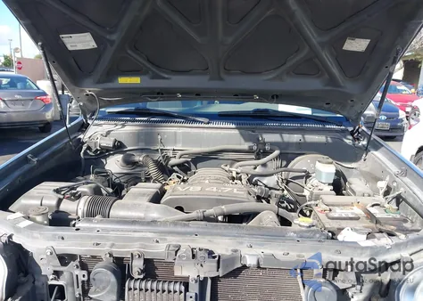 2005 Toyota Tundra Sr5 V8 z USA, uszkodzony, nr VIN 5TBET34145S467730